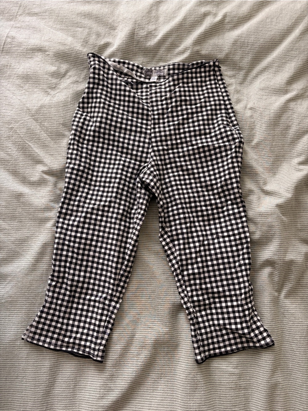 Urban Outfitters Black and White Gingham Capris